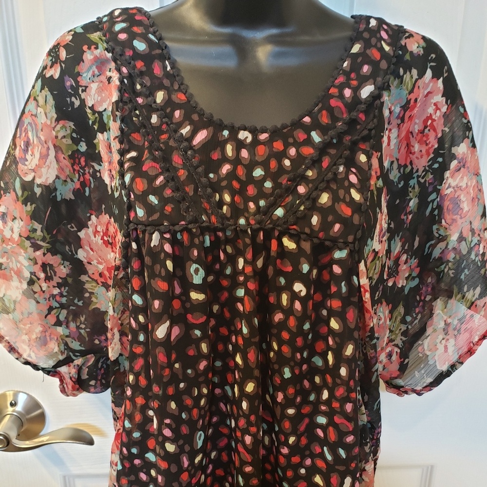 Like New Sheer Peasant Top xhilaration Size Large